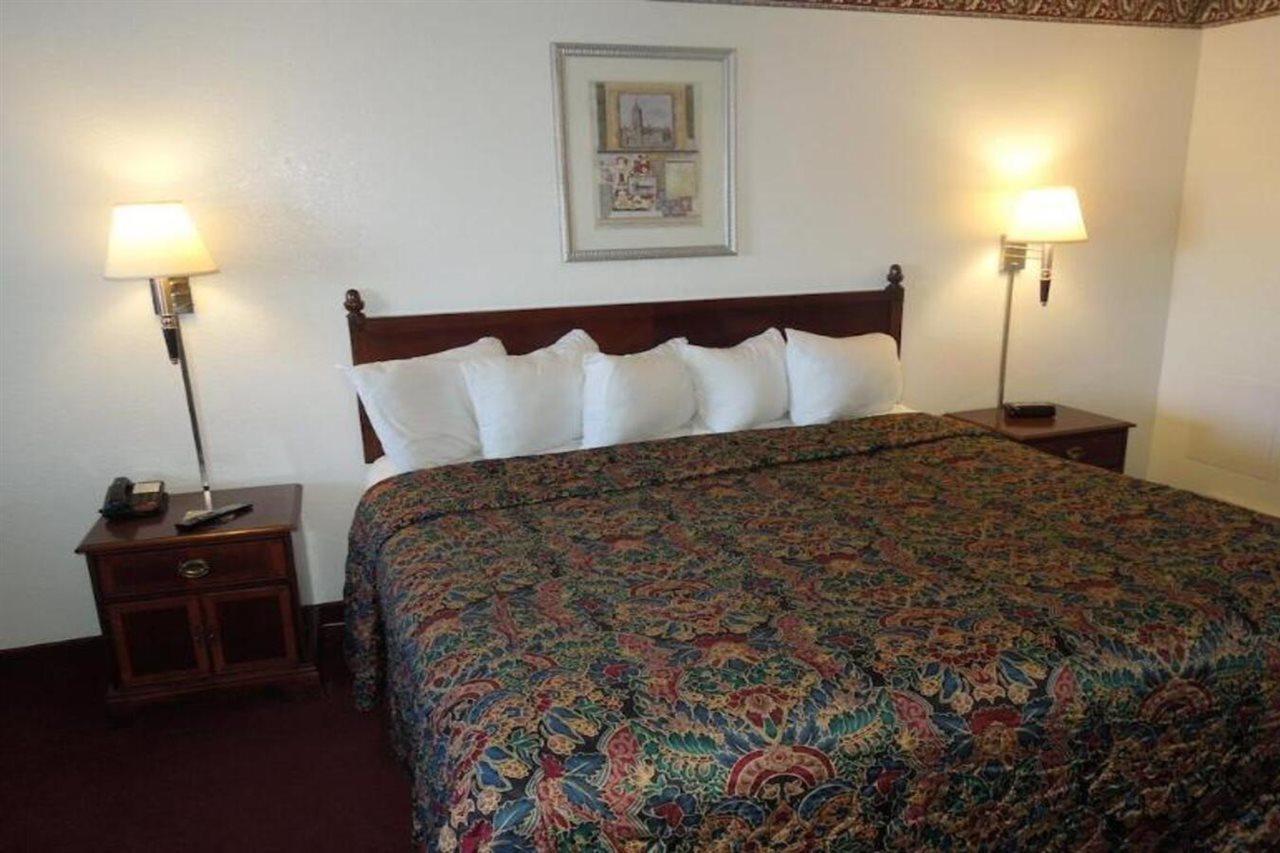 Days Inn Riverton Buitenkant foto